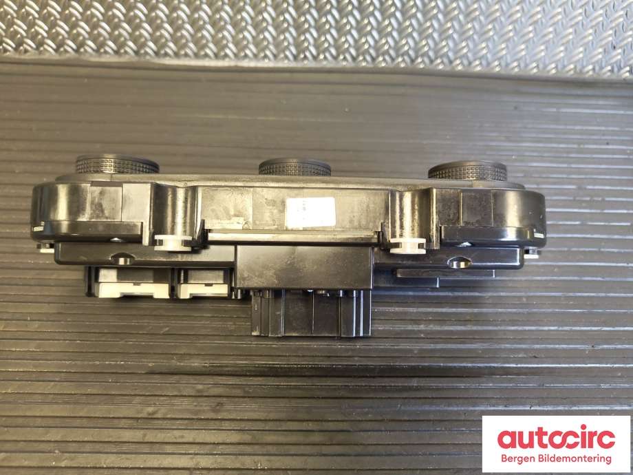 Varmeapparat betjening til VW Caddy 2015-2020 (Type III, Fase 3)  (VOLKSWAGEN|1K8907426AQ|)