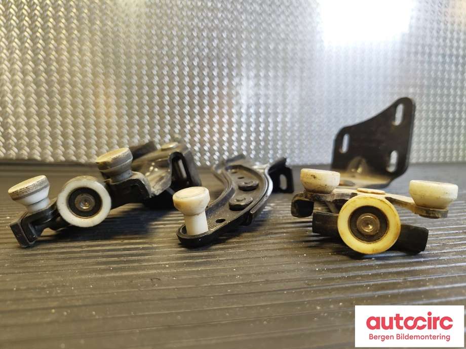 Diverse deler til VW Caddy 2015-2020 (Type III, Fase 3)  (VOLKSWAGEN|2K0 843 397 B|2K0 843 435 B|2K0 843 335 A)