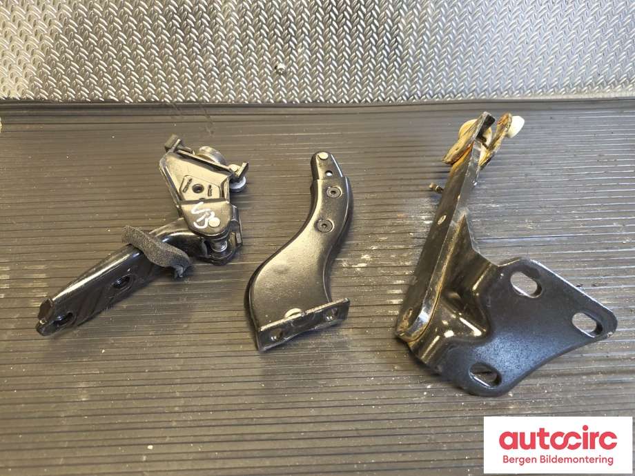 Diverse deler til VW Caddy 2015-2020 (Type III, Fase 3)  (VOLKSWAGEN|2K0 843 397 B|2K0 843 435 B|2K0 843 335 A)