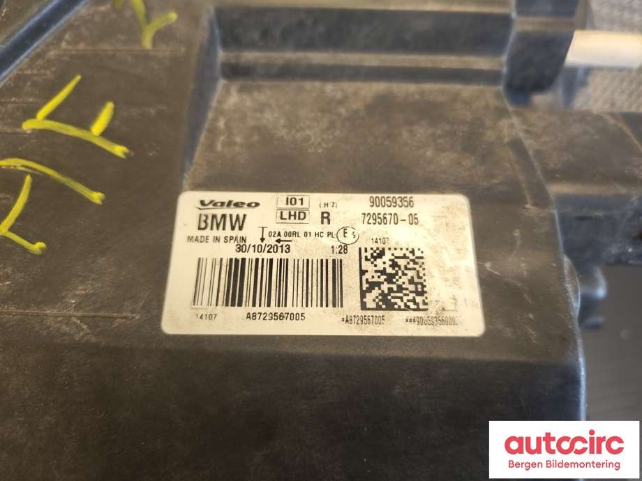 Frontlykt høyre halogen til BMW i3 2013-2022  (BMW|63117295670|)