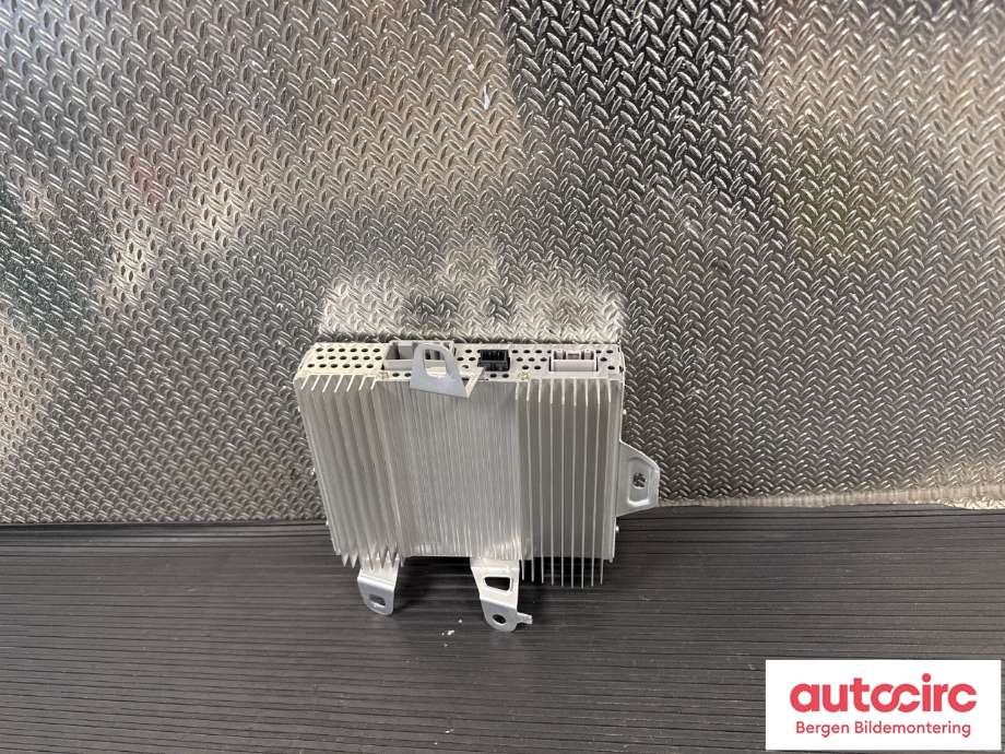 Bilstereo forsterker til Tesla Model Y 2021-2024 (Type I) (TESLA|1507152-01-B|)