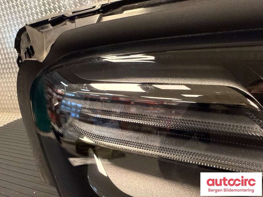 Frontlykt høyre halogen til Porsche Macan 2014-->> (95B) (95B) (PORSCHE|95C 941 020|)