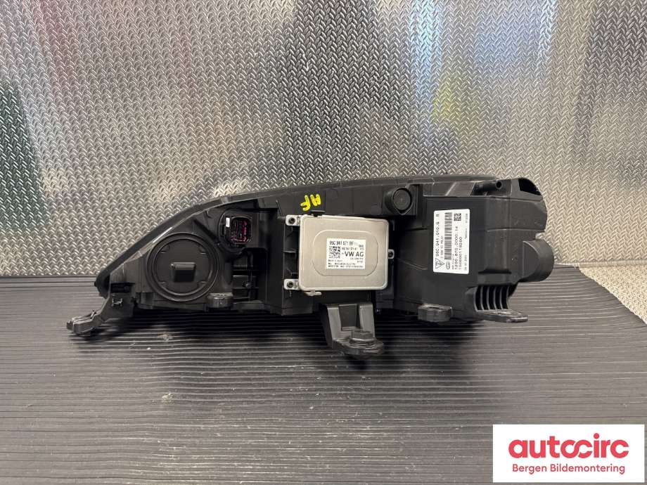 Frontlykt høyre halogen til Porsche Macan 2014-->> (95B) (95B) (PORSCHE|95C 941 020|)