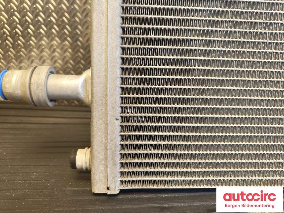 Radiator (automat gir) til Jaguar I-PACE 2018-->>  (JAGUAR|T4K9610||J9D38D100AA)
