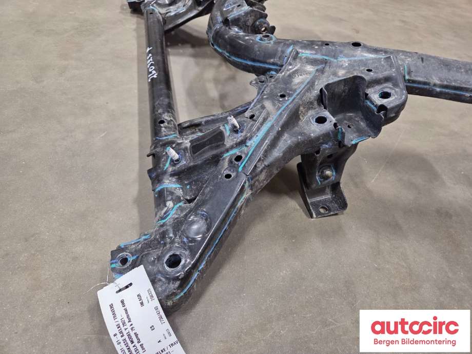 Diverse deler til Tesla Model Y 2021-2024 (Type I)  (TESLA|1044531-01-B|)