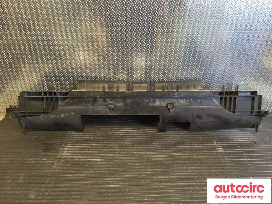 Diverse deler til Mercedes Vito 2014-->> (W447) (W447) (MERCEDES|A 447 505 01 30|)