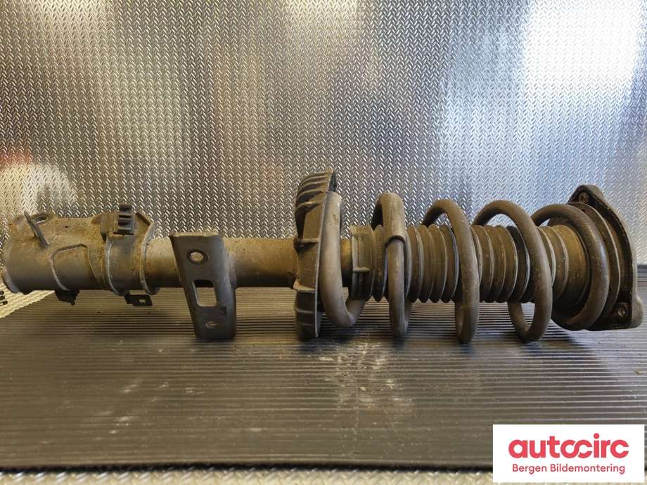 Diverse deler til Mercedes Vito 2014-->> (W447) (W447) (MERCEDES|A 447 320 57 38|A 447 321 11 04|A 447 321 08 00)