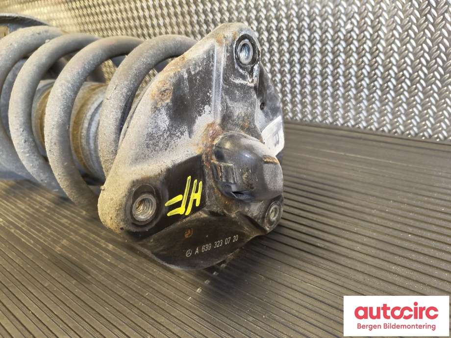 Diverse deler til Mercedes Vito 2014-->> (W447) (W447) (MERCEDES|A 447 320 57 38|A 447 321 11 04|A 447 321 08 00)