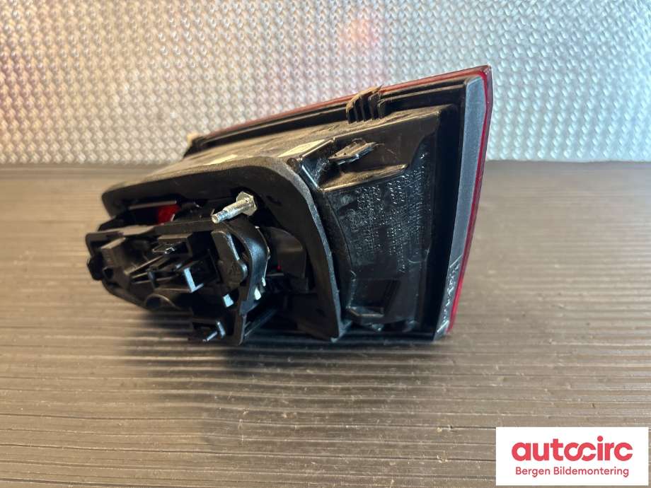 Baklykt venstre indre til Audi A3 2016-2020 (Type III, Fase 2)  (AUDI|8V4 945 093 A|)
