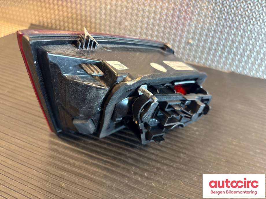 Baklykt høyre indre til Audi A3 2016-2020 (Type III, Fase 2)  (AUDI|8V4 945 094 A|)