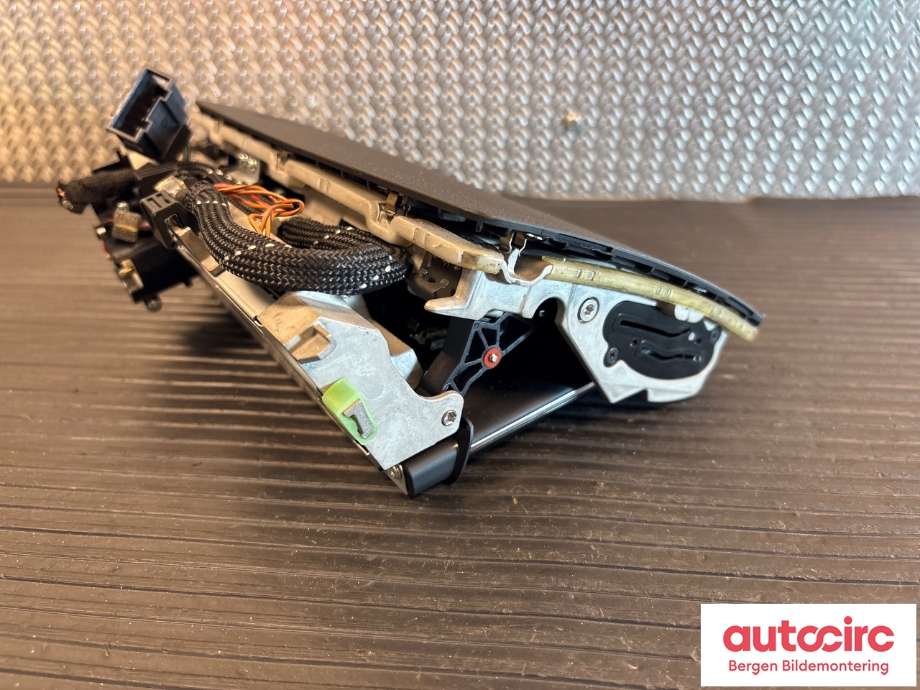 Instrument kjørecomputer til Audi A3 2016-2020 (Type III, Fase 2)  (AUDI|8V0 857 273 N|)