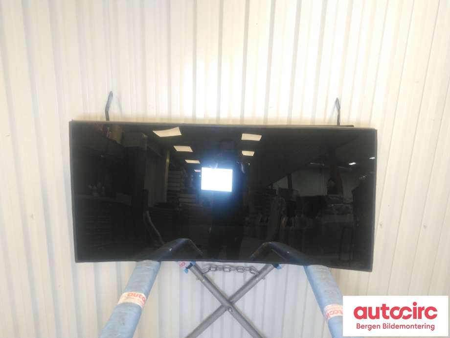 Siderute høyre bak til Tesla Model X 2016-->> (TESLA|1028769-00-L|1034903-00-M|)