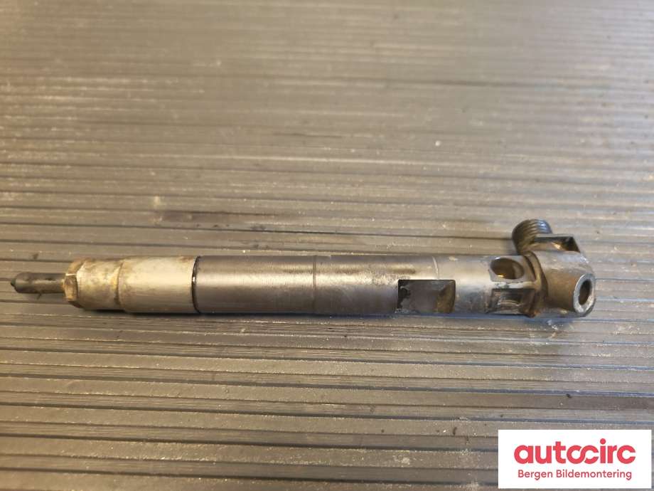 Dyse innsprøyting diesel til Mercedes C-Klasse 2007-2011 (Fase 1) (W204) (W204) (MERCEDES|A6510700587|A 651 070 49 87|)