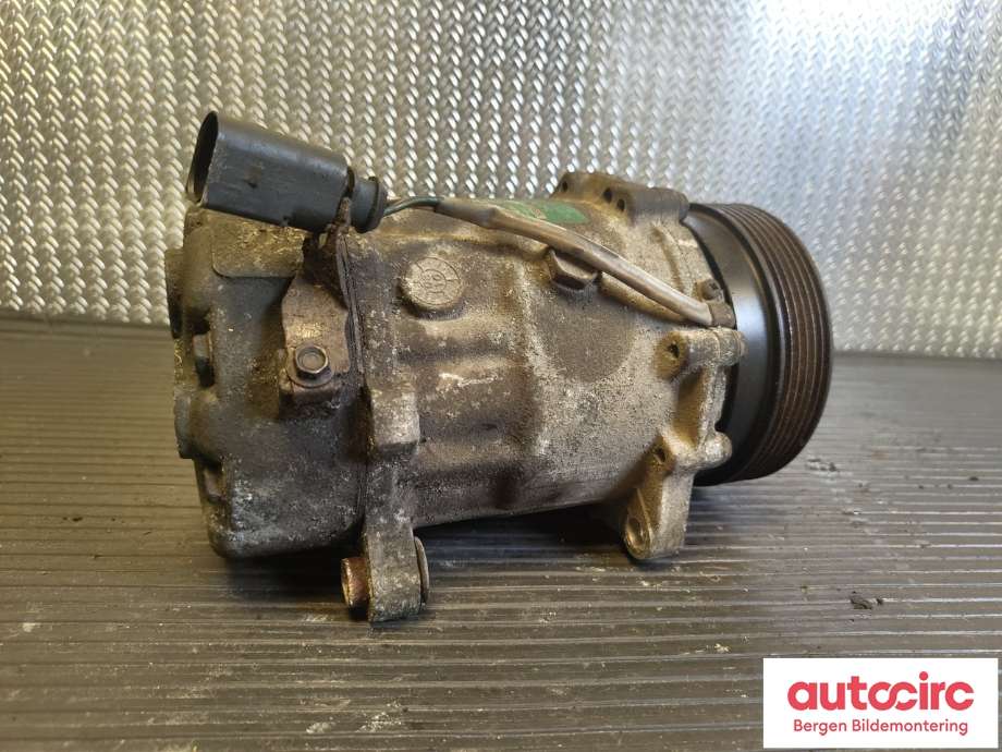 Aircondition kompressor til VW Transporter / Caravelle 2003-2009 (Fase 1) (T5) (T5) (VOLKSWAGEN|7H0 820 803 D|)