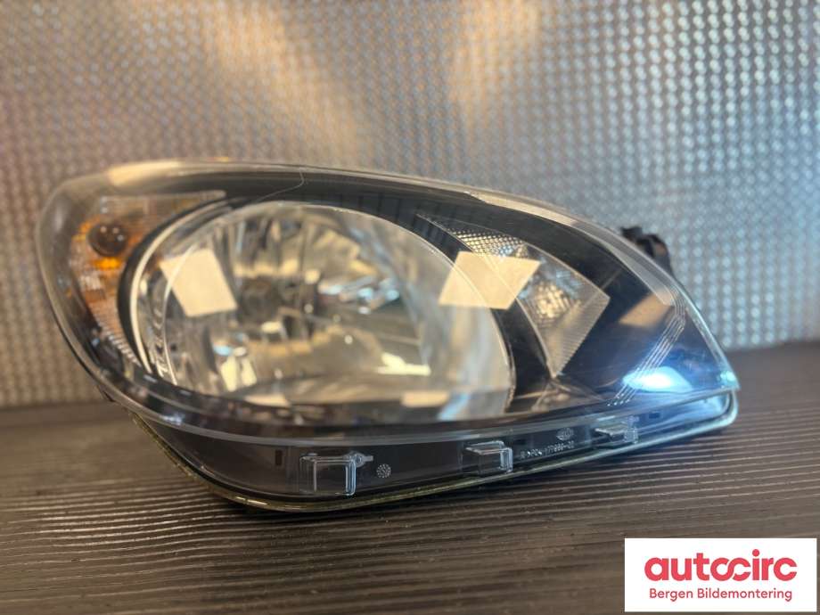 Frontlykt høyre halogen til Škoda Citigo 2012-2019 (SKODA|1ST 941 016 D|)