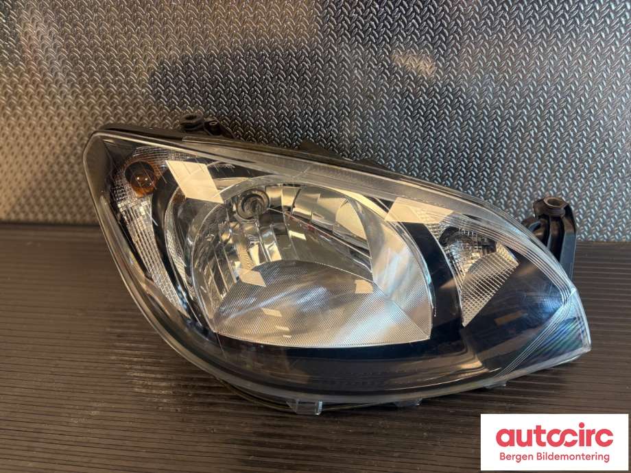 Frontlykt høyre halogen til Škoda Citigo 2012-2019 (SKODA|1ST 941 016 D|)