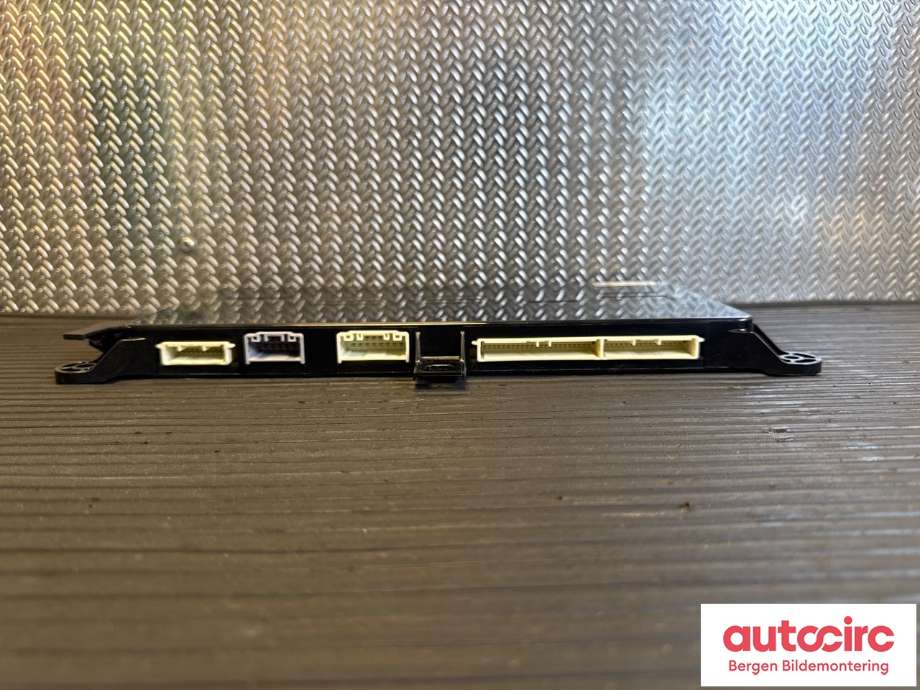 Styreenhet diverse til Tesla Model X 2016-->>  (TESLA|1043900-00-E|)