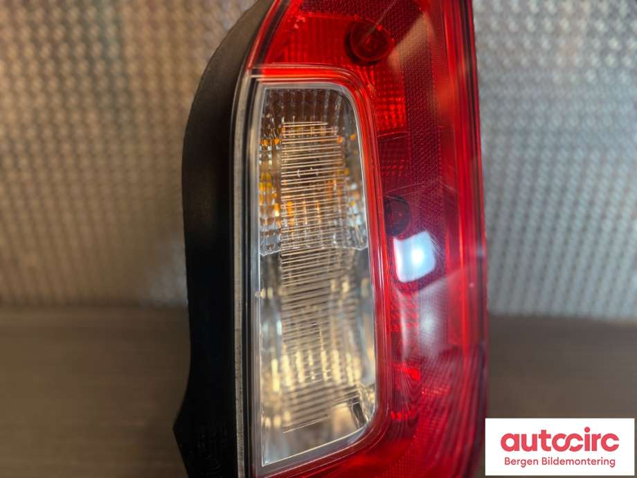 Baklykt høyre til Škoda Citigo 2012-2019  (SKODA|1ST 945 112 D|1ST 945 112 B|)