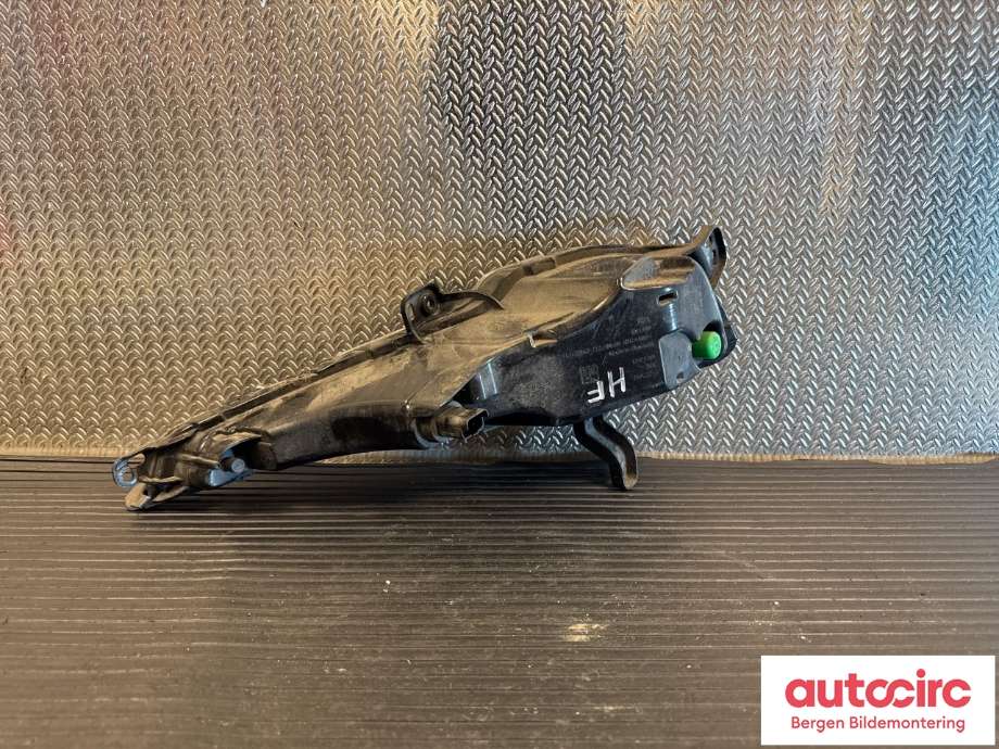 Frontlykt høyre halogen til Peugeot 308 2013-2021 (Type II)  (PEUGEOT|98 185 384 80|)