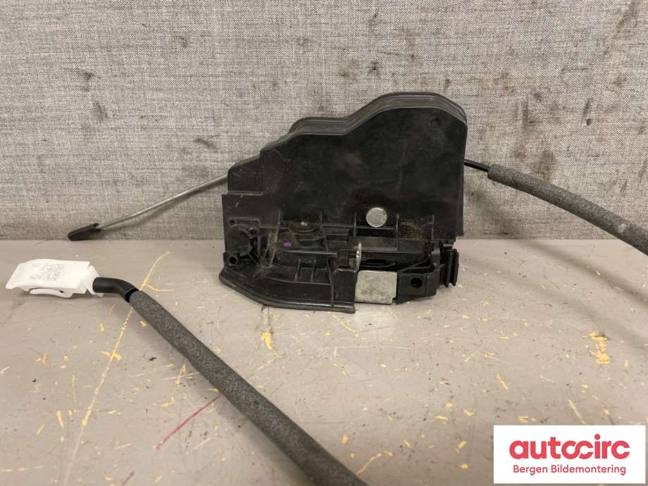 Låsekasse høyre til BMW 4-Serie 2013-2020 (F32/F33/F36) (F32/F33/F36) (BMW|51 21 7 229 458|)