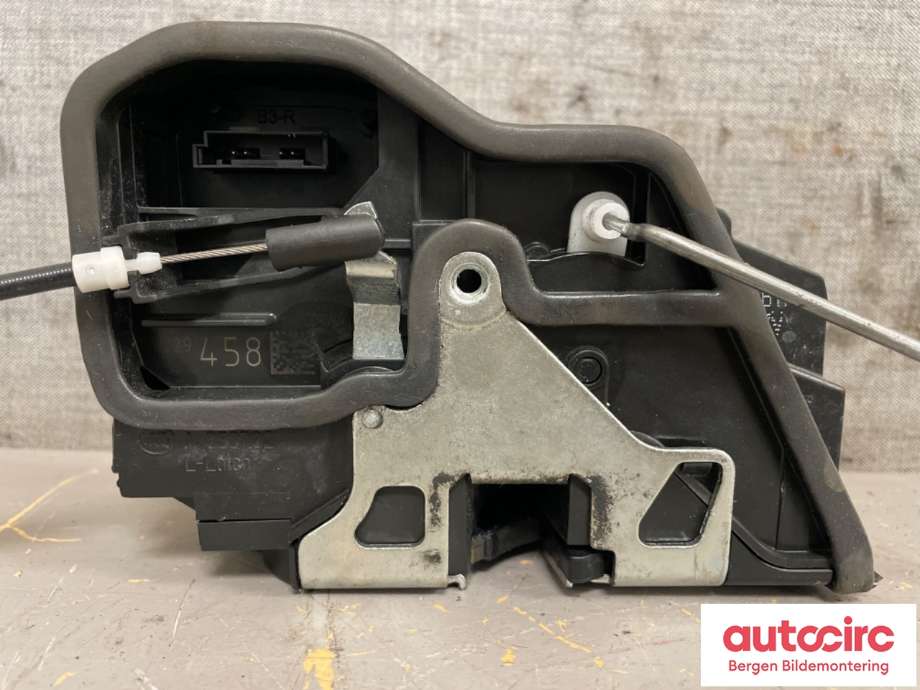 Låsekasse høyre til BMW 4-Serie 2013-2020 (F32/F33/F36) (F32/F33/F36) (BMW|51 21 7 229 458|)