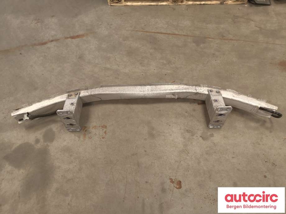 Støtfangerforsterkning foran til BMW 5-Serie 2003-2010 (E60/E61) (E60/E61) (BMW|51 11 7 148 586|)
