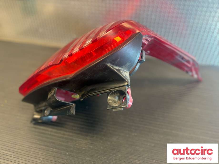 Baklykt venstre til Peugeot 5008 2010-2017 (Type I)  (PEUGEOT|6350 KH|)