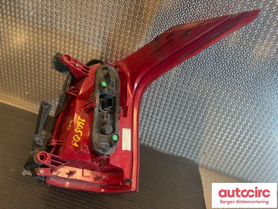 Baklykt venstre til Peugeot 5008 2010-2017 (Type I)  (PEUGEOT|6350 KH|)