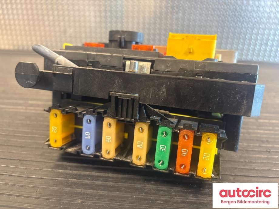 Sikringsboks til Peugeot 5008 2010-2017 (Type I) (PEUGEOT|98 070 285 80|)
