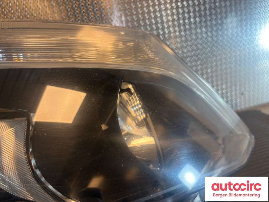 Frontlykt høyre halogen til Mercedes Vito 2014-->> (W447) (W447) (MERCEDES|A 447 906 78 00|)