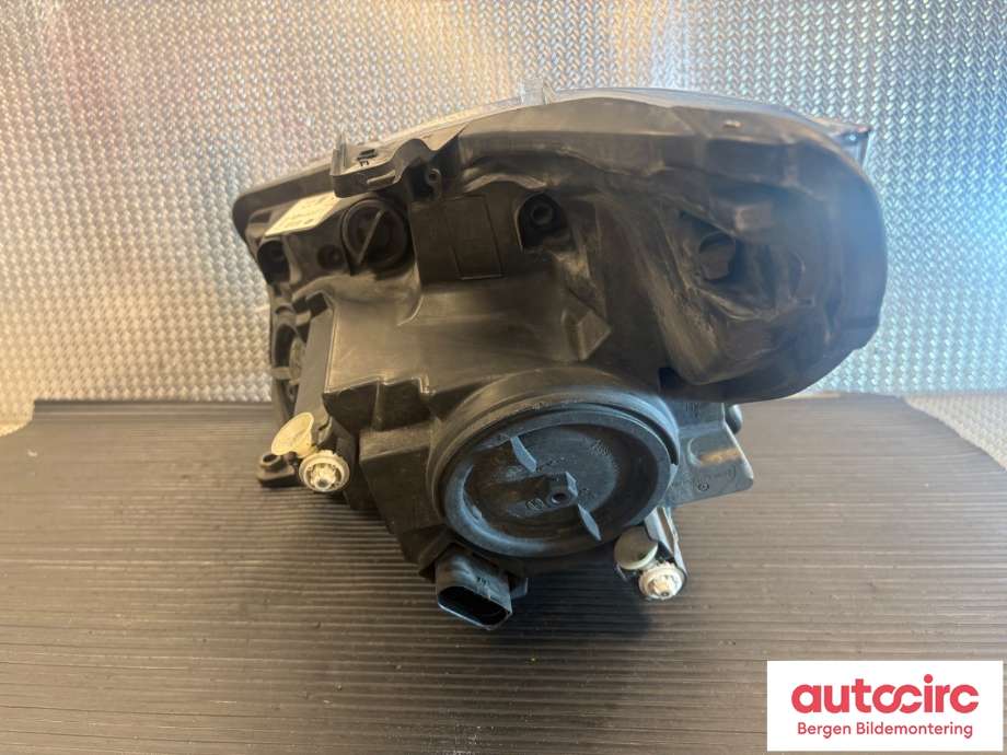 Frontlykt høyre halogen til Mercedes Vito 2014-->> (W447) (W447) (MERCEDES|A 447 906 78 00|)