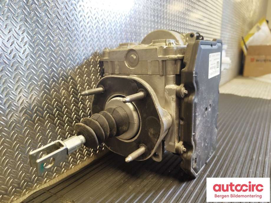 Bremsekraft-forsterker til Tesla Model X 2016-->>  (TESLA|1045523-00-C|)