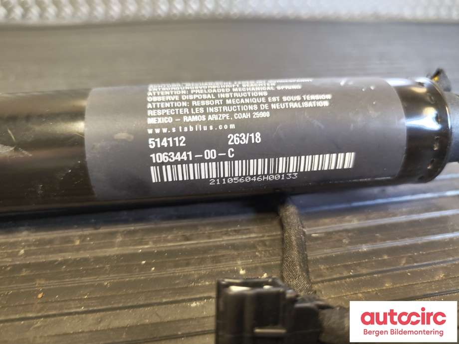 Dørstopper til Tesla Model X 2016-->>  (TESLA|1063441-00-C|)