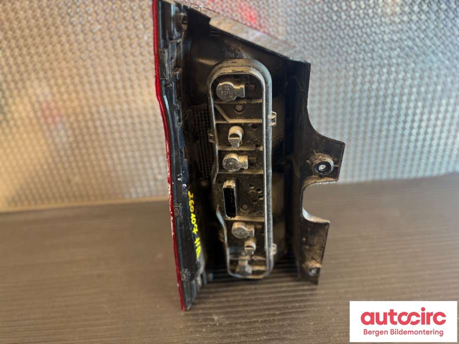 Baklykt høyre til Mercedes Vito 2014-->> (W447) (W447) (MERCEDES|A 447 820 01 64|)