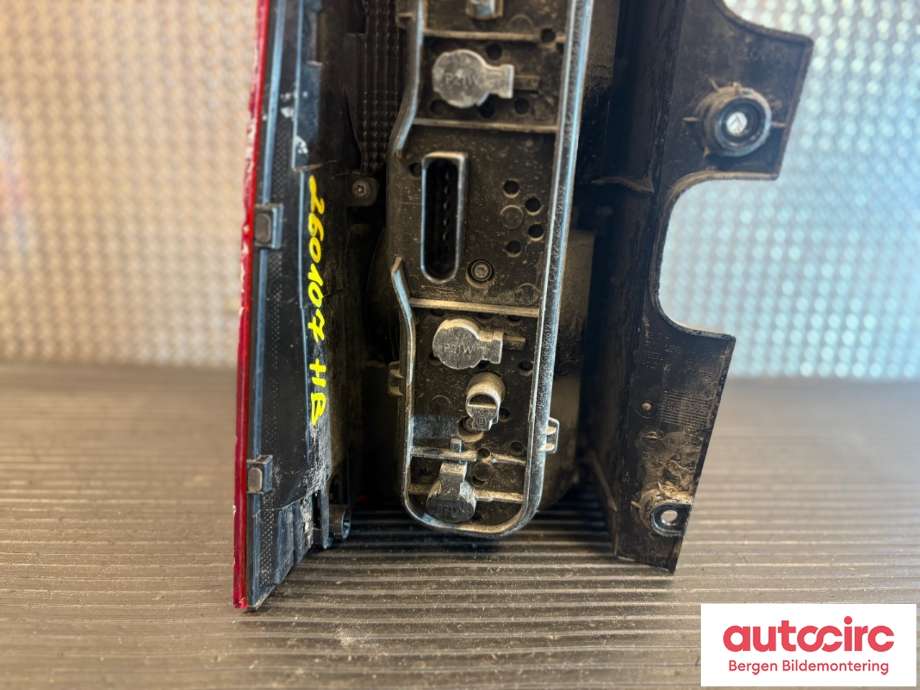 Baklykt høyre til Mercedes Vito 2014-->> (W447) (W447) (MERCEDES|A 447 820 01 64|)