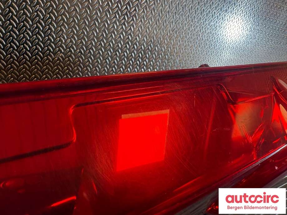 Baklykt høyre til Peugeot Partner 2008-2015 (Type II, Fase 1)  (PEUGEOT|6351 FJ|)