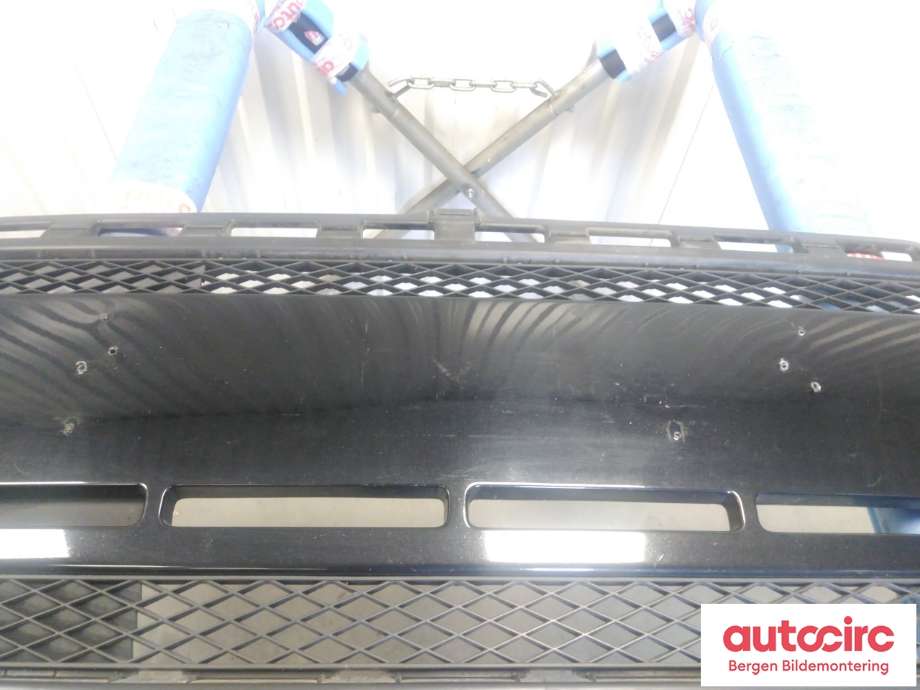 Grill til VW Up 2012-2019 (VOLKSWAGEN|1S0 853 665 B|1S0 853 677 E|)