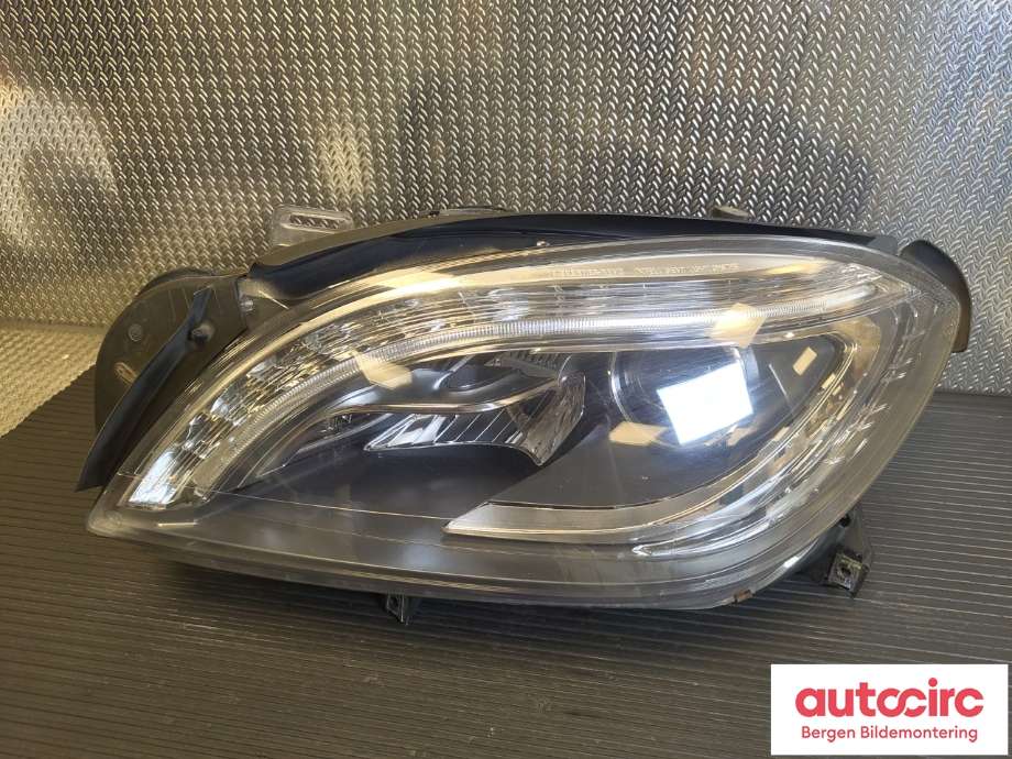 Frontlykt venstre halogen til Mercedes ML, 2011-2015 (Fase 1) (W166) (W166) (MERCEDES|A1668205459)