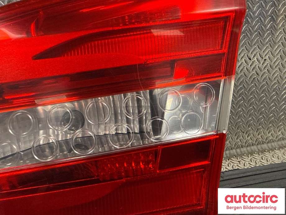 Baklykt høyre indre til Mercedes B-Klasse 2011-2018 (W246) (W246) (MERCEDES|A 246 906 64 00|)