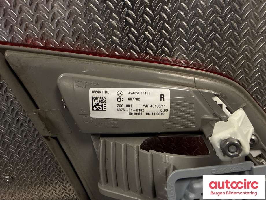 Baklykt høyre indre til Mercedes B-Klasse 2011-2018 (W246) (W246) (MERCEDES|A 246 906 64 00|)