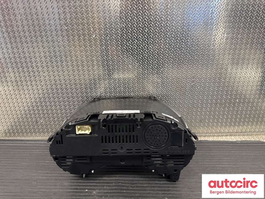 Speedometer til Mercedes B-Klasse 2011-2018 (W246) (W246) (MERCEDES|A 246 900 61 11|A 246 900 20 07|)