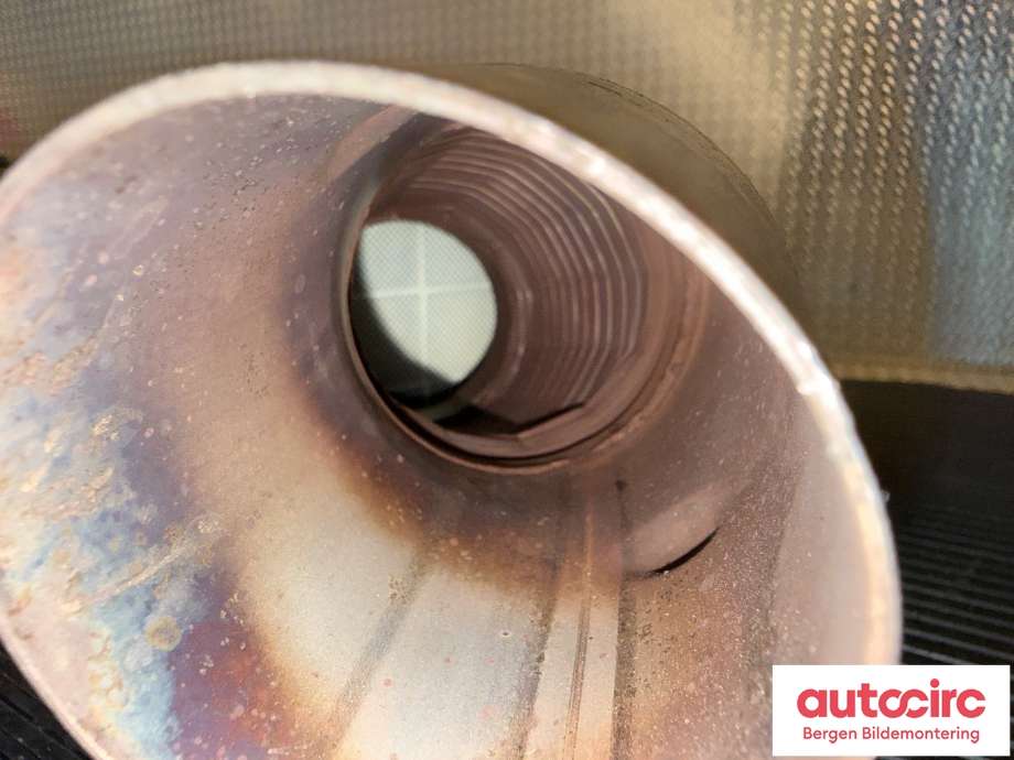 Partikkelfilter til BMW 5-Serie 2010-2017 (F10/F11) (F10/F11) (BMW|18 30 8 508 993|)
