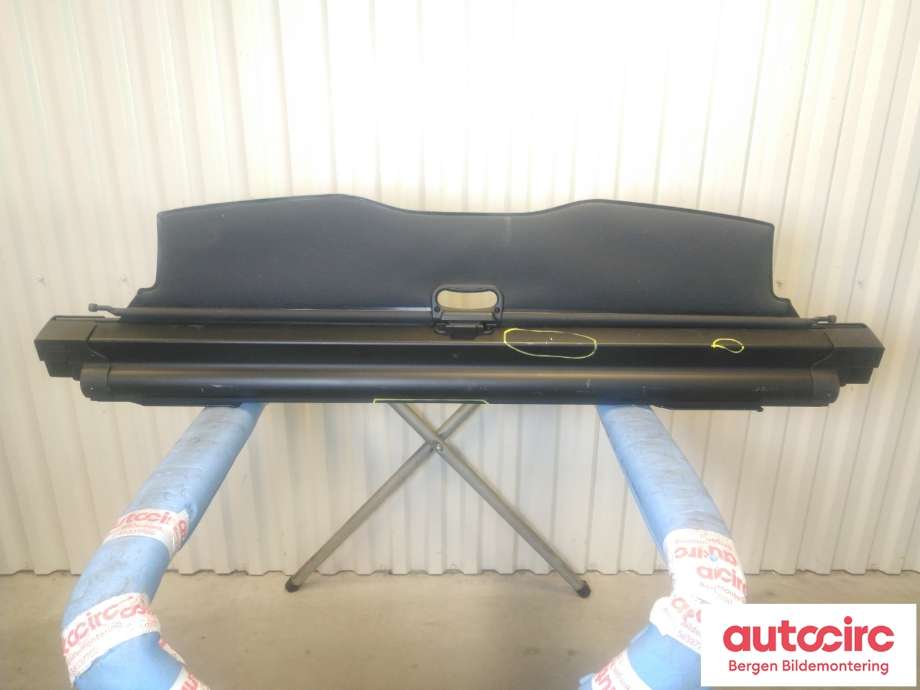 Bagasjerom rollon til BMW 5-Serie 2010-2017 (F10/F11) (F10/F11) (BMW|51 47 9 200 685|)
