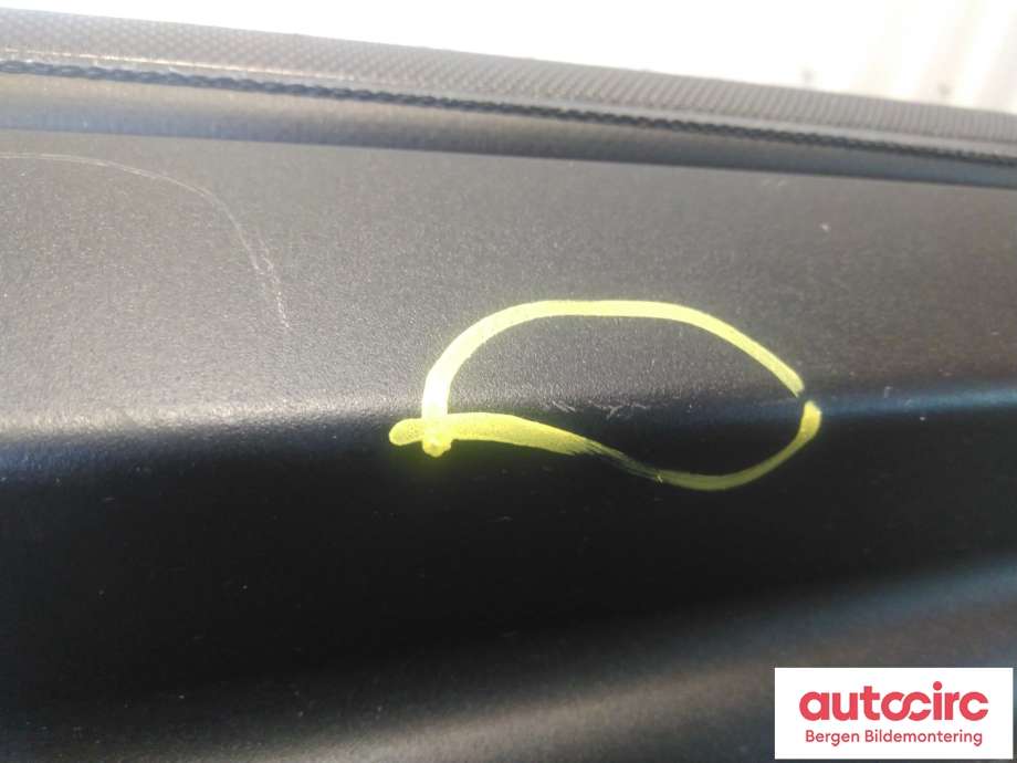 Bagasjerom rollon til BMW 5-Serie 2010-2017 (F10/F11) (F10/F11) (BMW|51 47 9 200 685|)