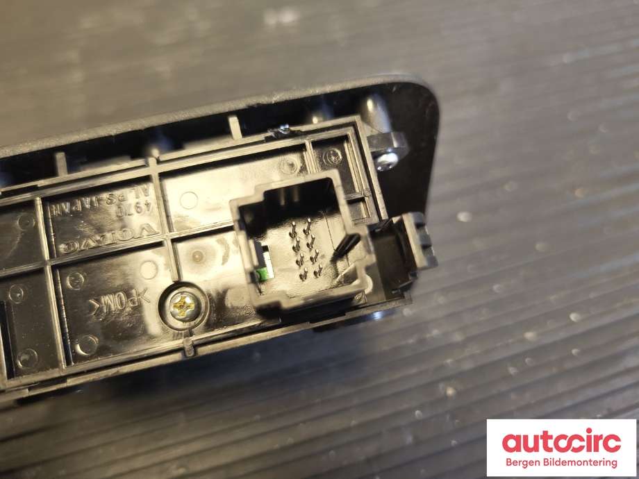 Bryter elektrisk håndbrekk/parkbrems til Volvo V70 2007-2013 (Type III, Fase 1)  (VOLVO|31433703||30773539)