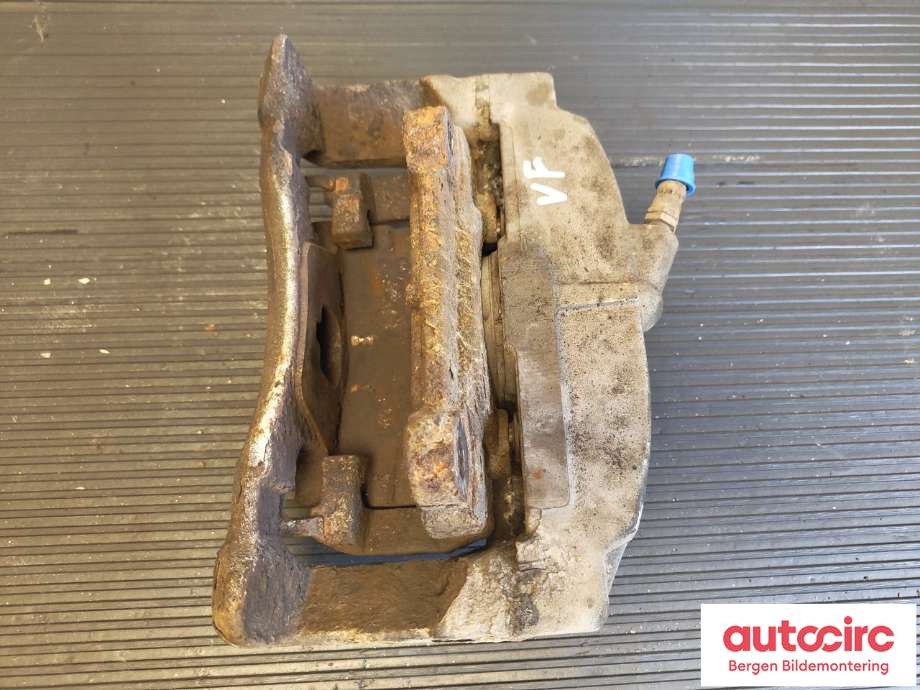 Bremsecaliper venstre foran til Volvo V70 2007-2013 (Type III, Fase 1)  (VOLVO|36000151|)