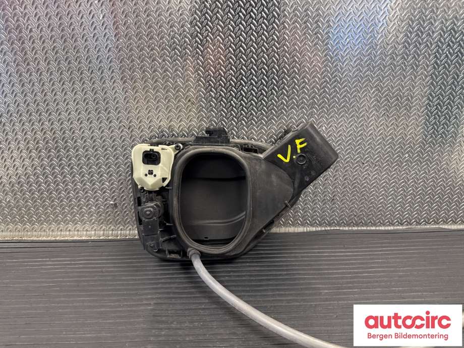 Batterilader inntak/luke til Porsche Taycan 2019-->>  (PORSCHE|9J1 821 247 A|9J1 821 247|)