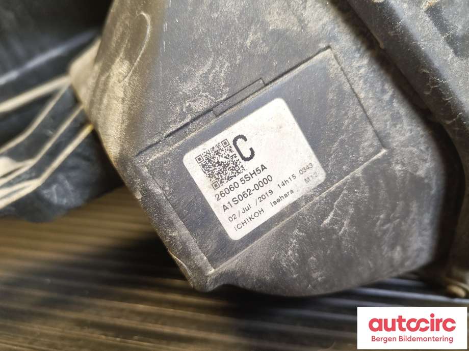 Frontlykt venstre halogen til Nissan Leaf 2018-->> (Type II) (NISSAN|26060-5SH5A|)