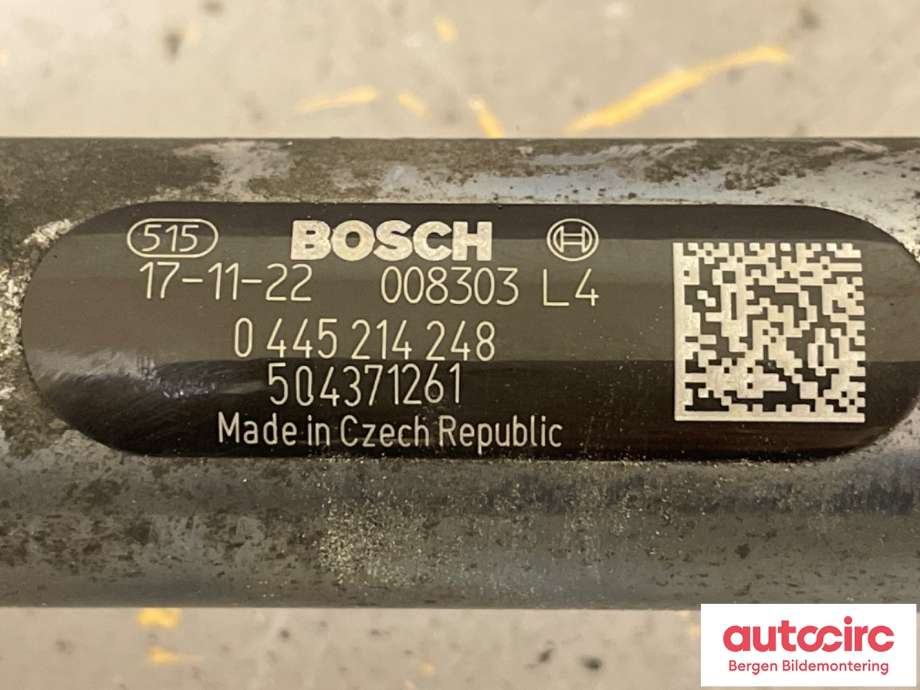 Dyseskinne (fuelrail) til Iveco Daily 2014-->> (Type VI)  (IVECO|504371261|0 445 214 248)