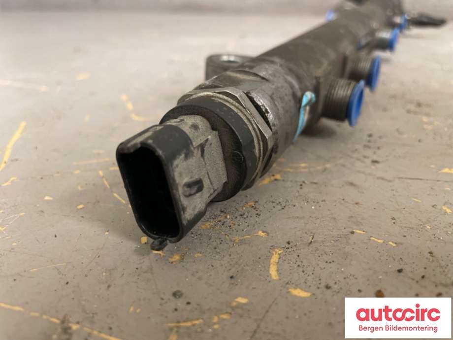 Dyseskinne (fuelrail) til Iveco Daily 2014-->> (Type VI)  (IVECO|504371261|0 445 214 248)